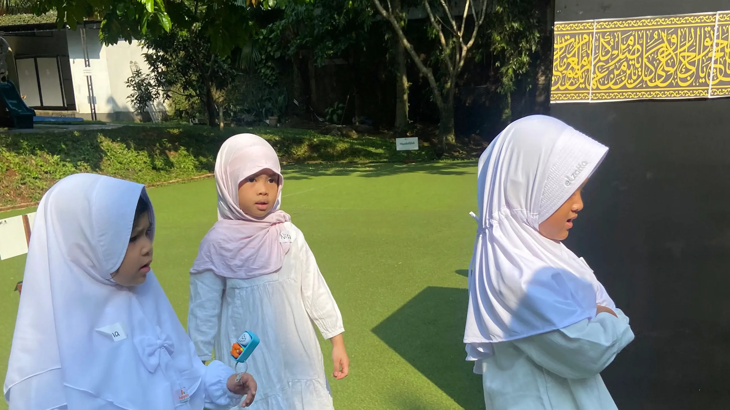 Les mengaji privat menggunakan buku Alifun